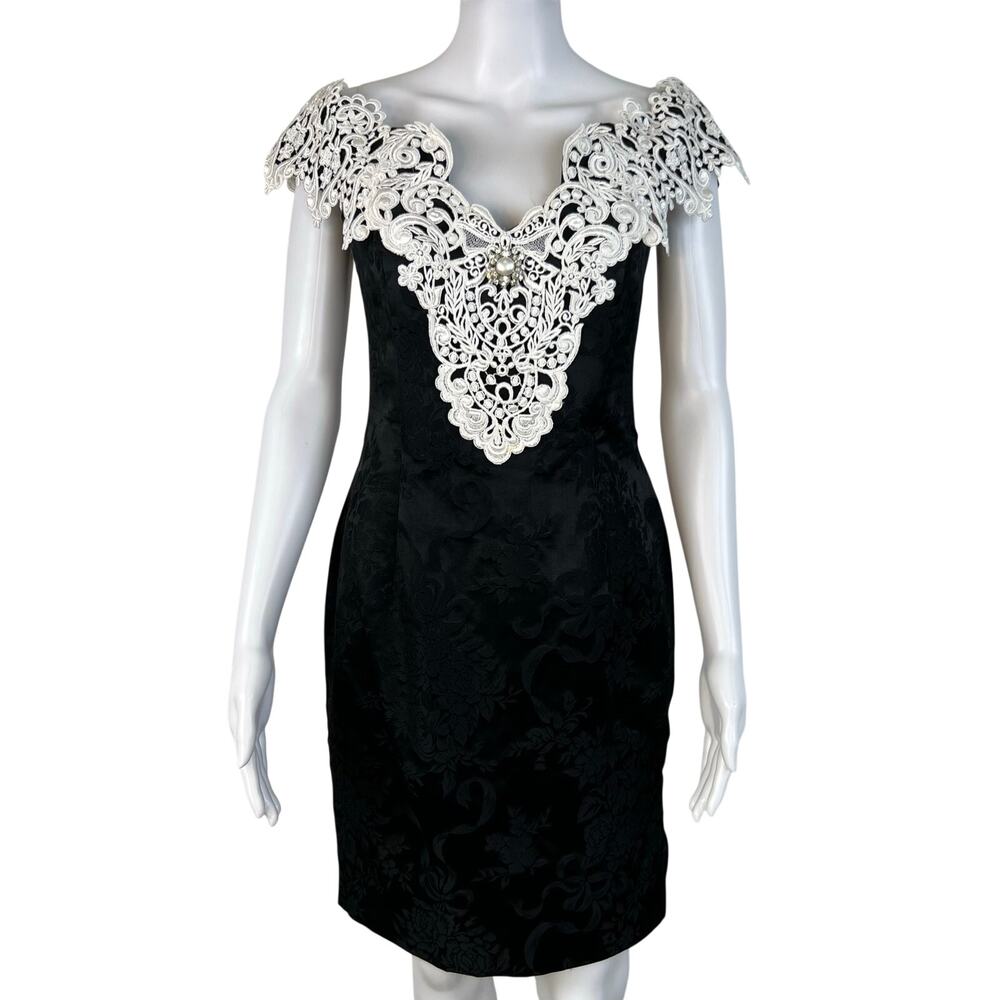 Vintage Scott Mcclintock Elegant Black Dress Classic White Lace Detail (Sz 6)